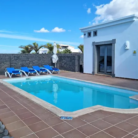 Ana Playa Blanca (Lanzarote)