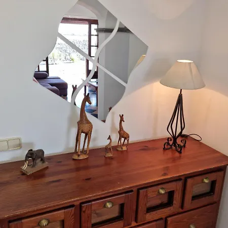 Ana *